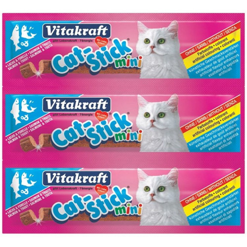 Recompensa pentru pisici Vitakraft Cat Stick Somon/Pastrav 18G